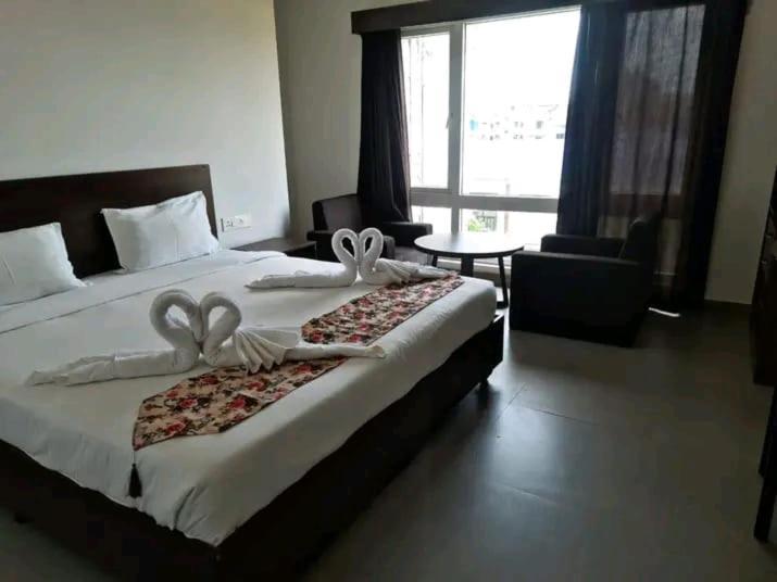 Hotel East International Tinsukia Kültér fotó